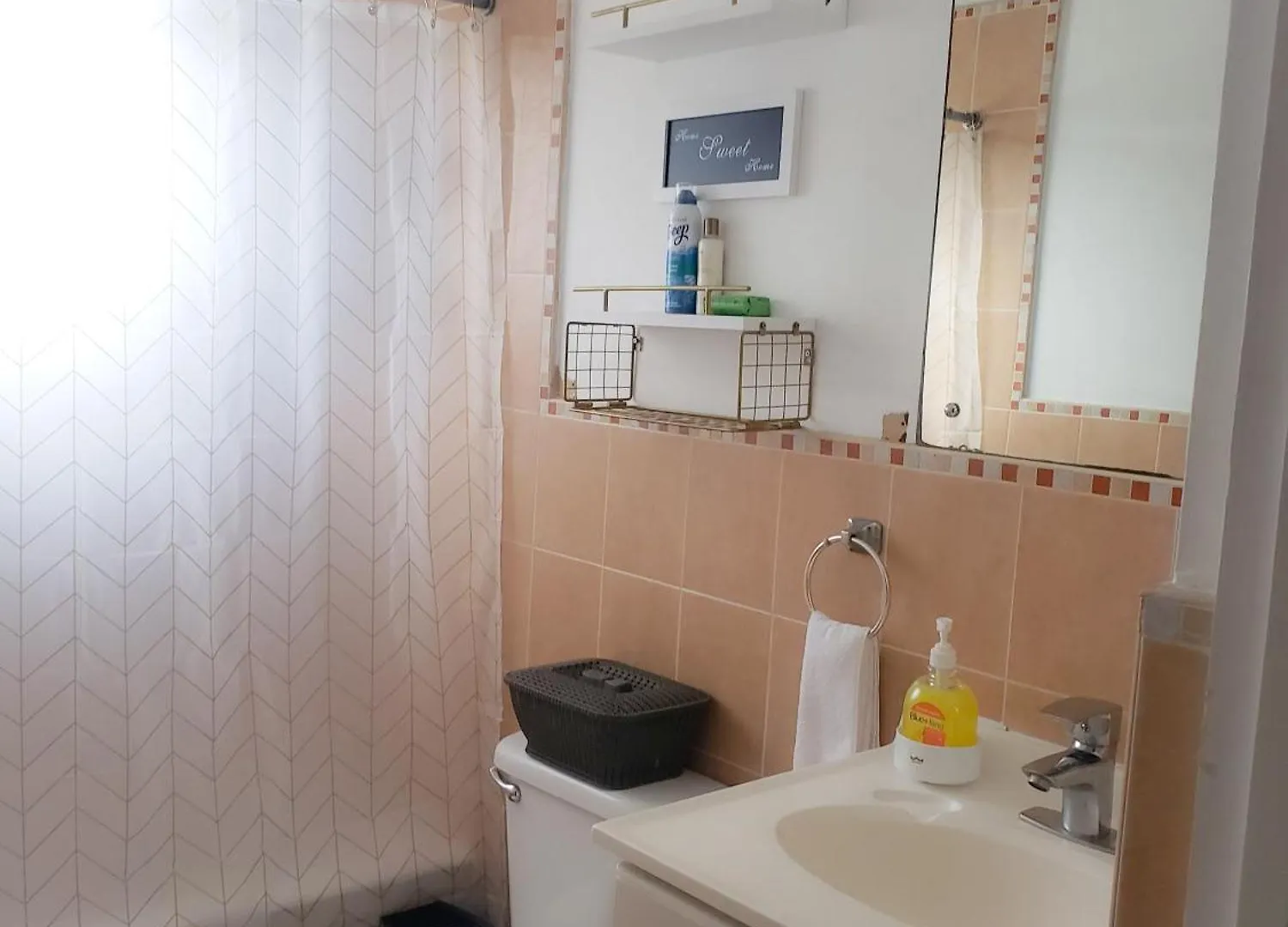 Comfortable & Secure Chateau Kingston