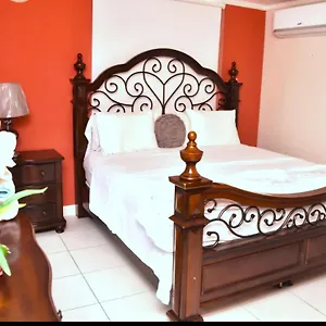 Royal Exquisite Deluxe Kingston